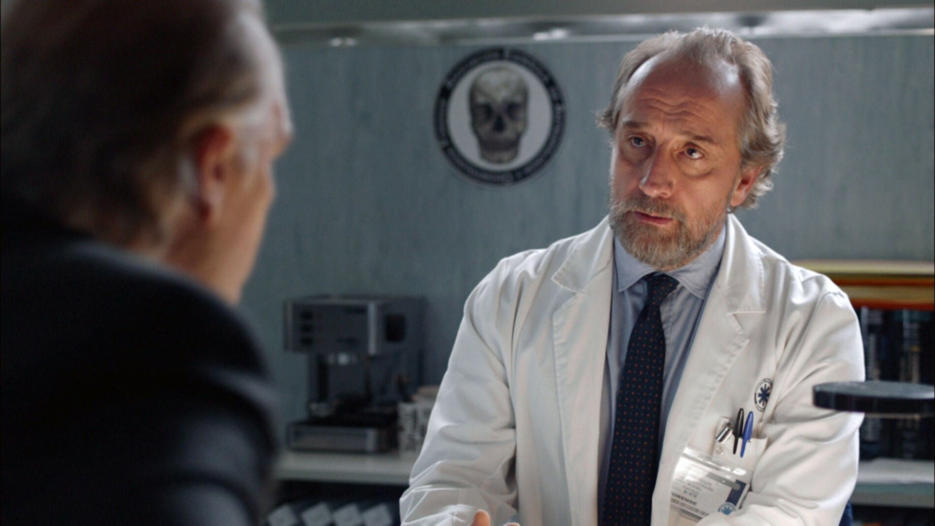 El comisario Casas interroga a Miguel