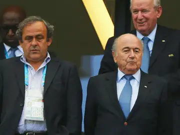 Blatter y Platini, en un partido del Mundial de Brasil Blatter y Platini, en un partido del Mundial de Brasil