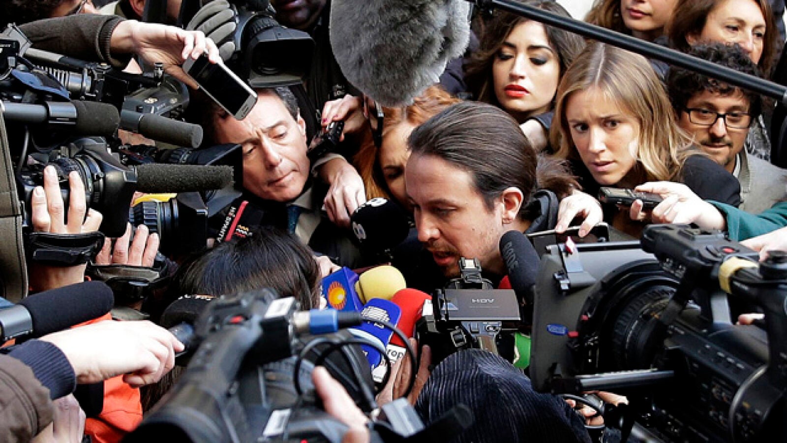 Iglesias rechaza el encarcelamiento de los titiriteros y defiende la actuación del Ayuntamiento