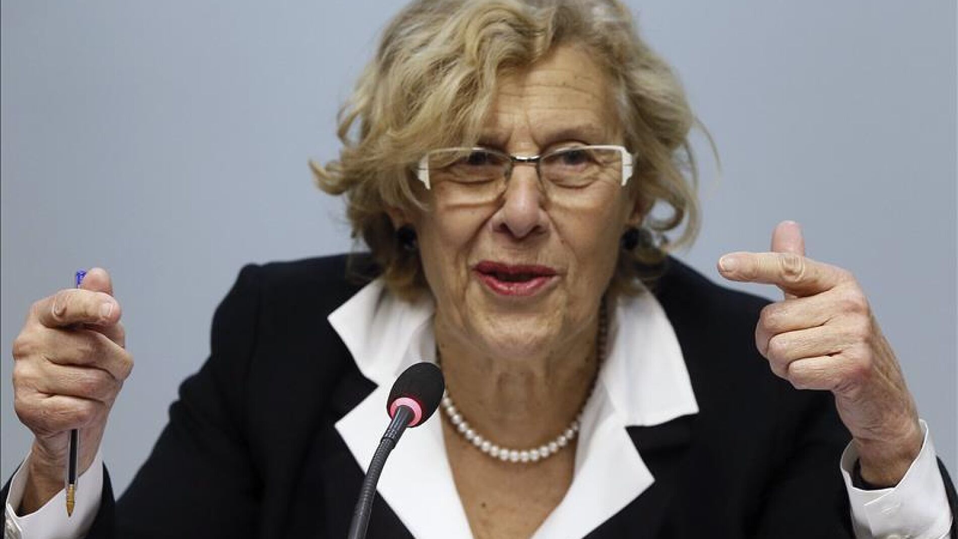 Manuela Carmena durante el encuentro que ha mantenido con la prensa