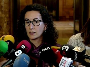 Marta Rovira habla con los periodistas