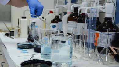 Un medicamento para el dolor menstrual podría servir para combatir el Alzheimer