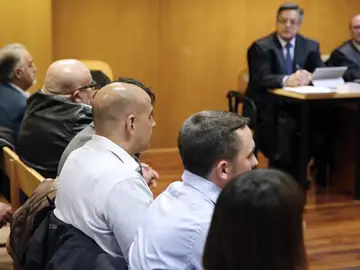Los quince ultras que asaltaron el centro cultural Blanquerna durante el juicio Los quince ultras que asaltaron el centro cultural Blanquerna durante el juicio