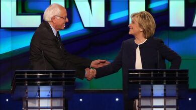 Clinton carga contra Sanders en el último debate demócrata antes de las primarias