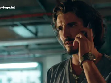 Víctor descubre que Ginés robó el expediente y le sigue hasta el sótano Víctor descubre que Ginés robó el expediente y le sigue hasta el sótano