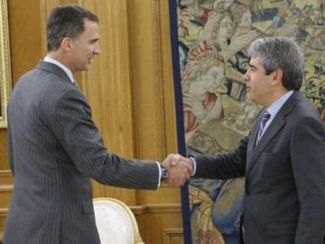 Felipe VI recibe a Homs en Zarzuela