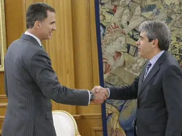 Felipe VI recibe a Homs en Zarzuela Felipe VI recibe a Homs en Zarzuela