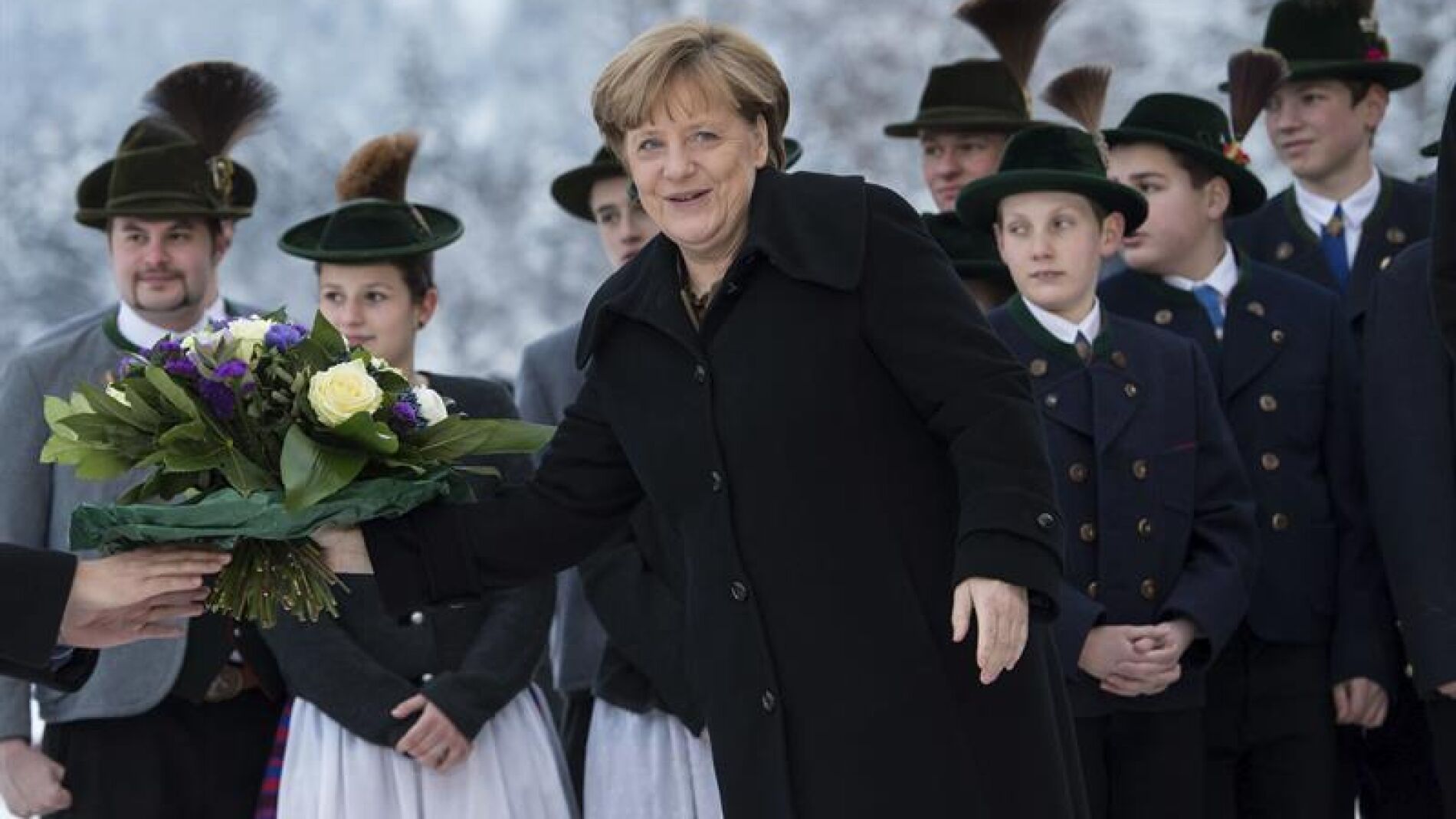 La canciller alemana Angela Merkel es recibida en el balneario de Wildbad Kreth
