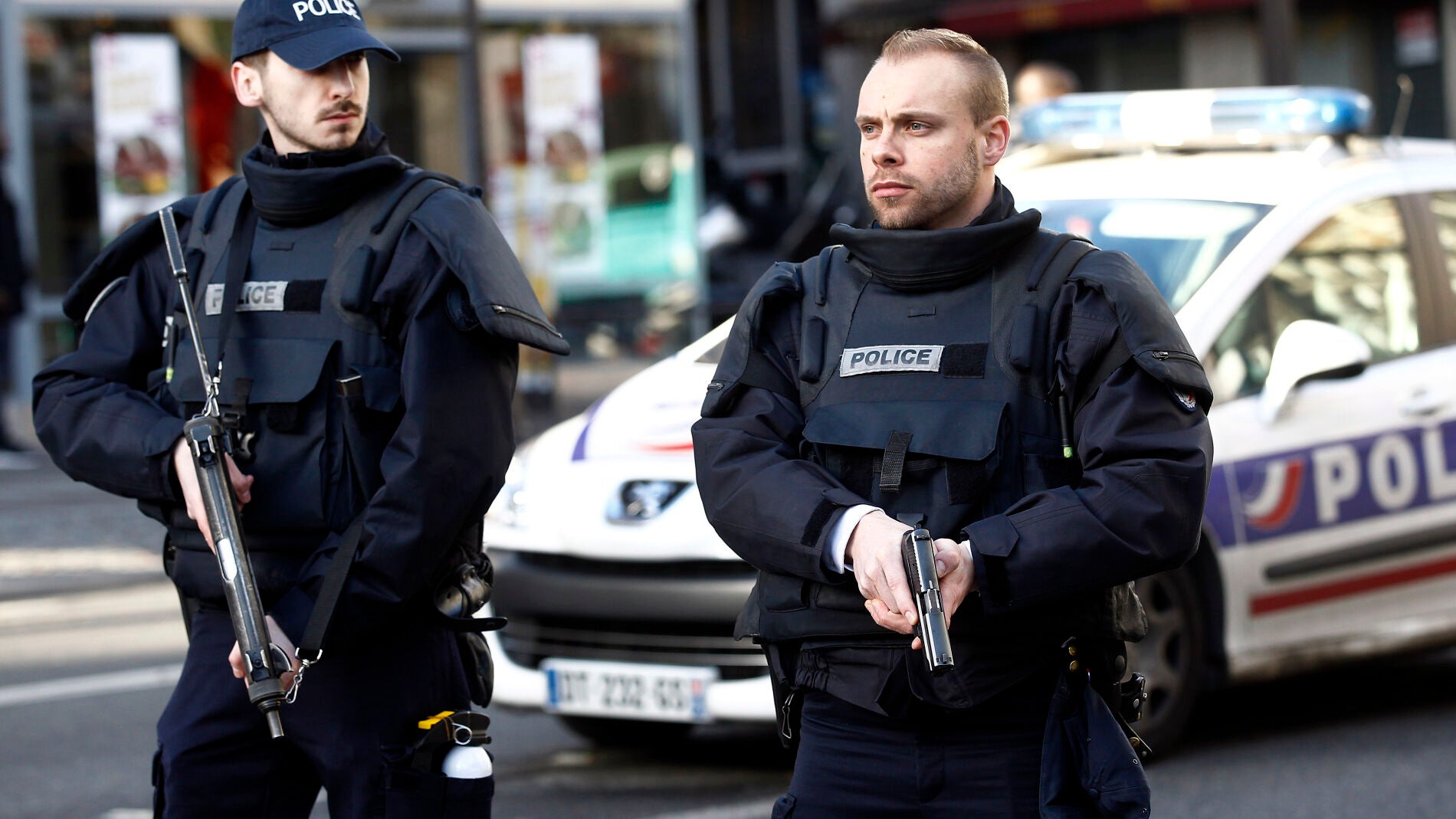 Agentes de la Polic&iacute;a francesa