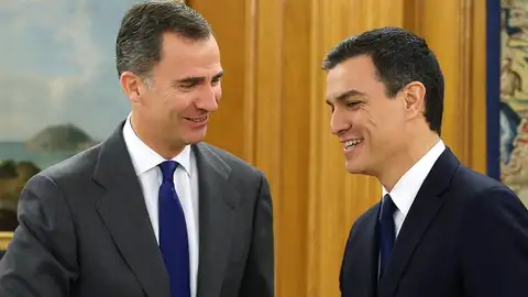 Sánchez es recibido por el Rey en Zarzuela Sánchez es recibido por el Rey en Zarzuela