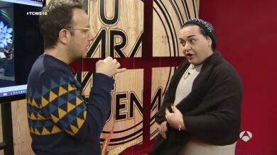 Falete ensaya para imitar a Luciano Pavarotti