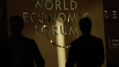Suspenden de servicio a cinco soldados suizos del Foro de Davos por consumir cocaína