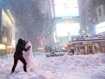 Un muñeco de nieve en Times Square