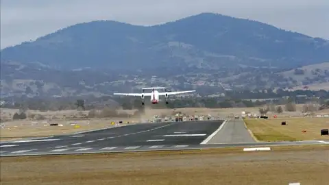 Un vuelo de American Airlines con destino a Milán es desviado con heridos a Canadá Un vuelo de American Airlines con destino a Milán es desviado con heridos a Canadá