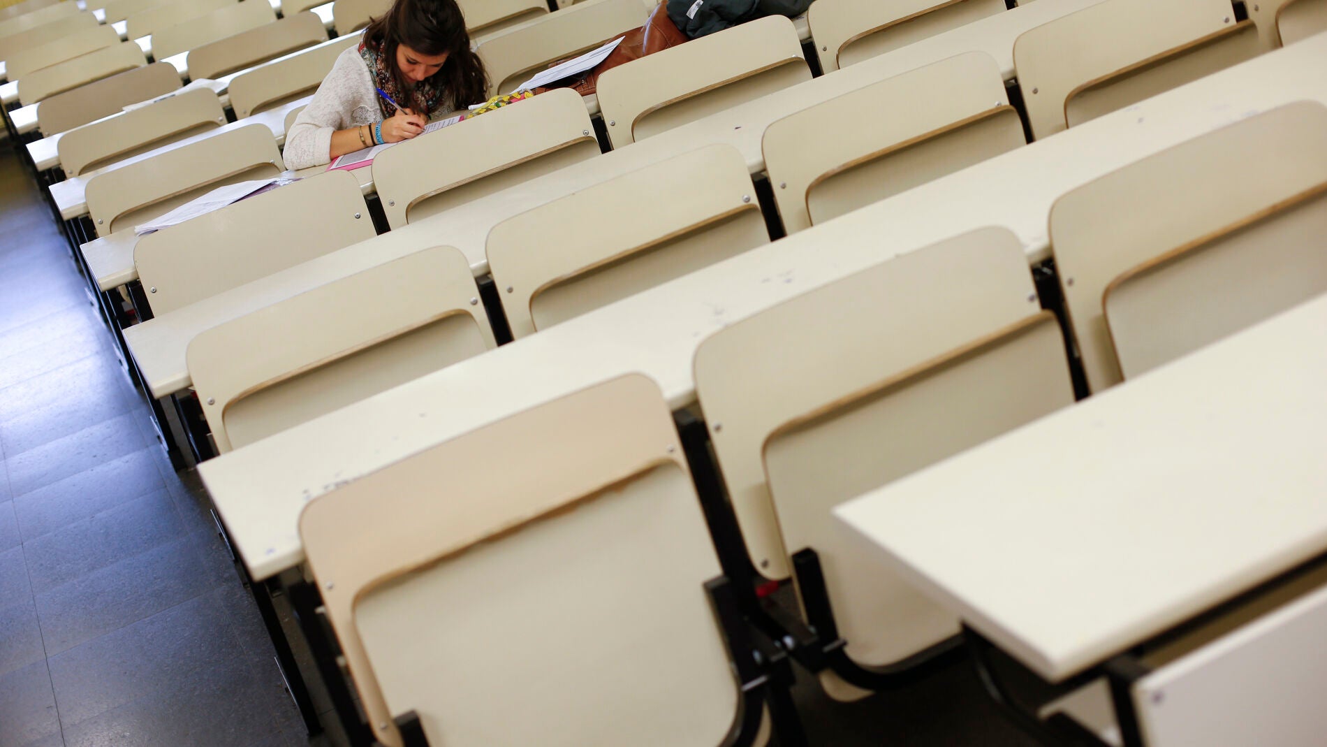 J&oacute;venes en la Universidad