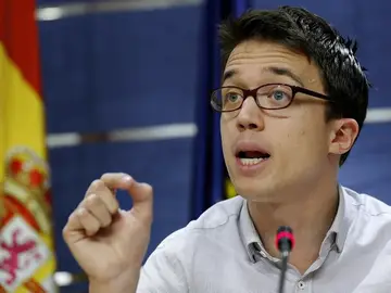 Íñigo Errejón en rueda de prensa tras a la reunión de la Junta de Portavoces Íñigo Errejón en rueda de prensa tras a la reunión de la Junta de Portavoces