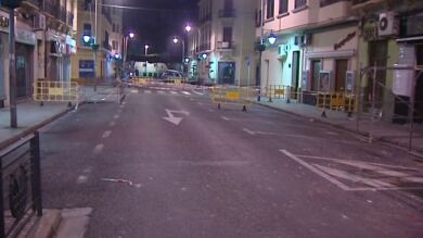 Cientos de familia en Melilla pasan la noche en tiendas de campaña por miedo a nuevos temblores
