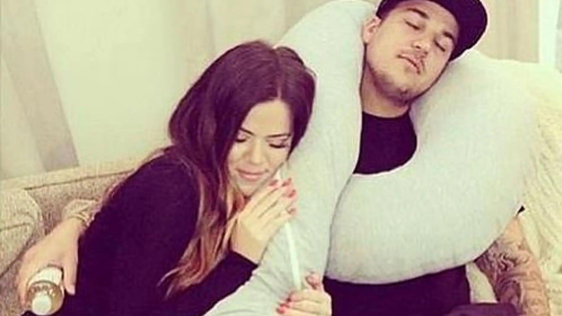 Khloé Kardashian amenaza a su hermano Rob