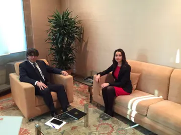 Puigdemont reunido con Arrimadas Puigdemont reunido con Arrimadas
