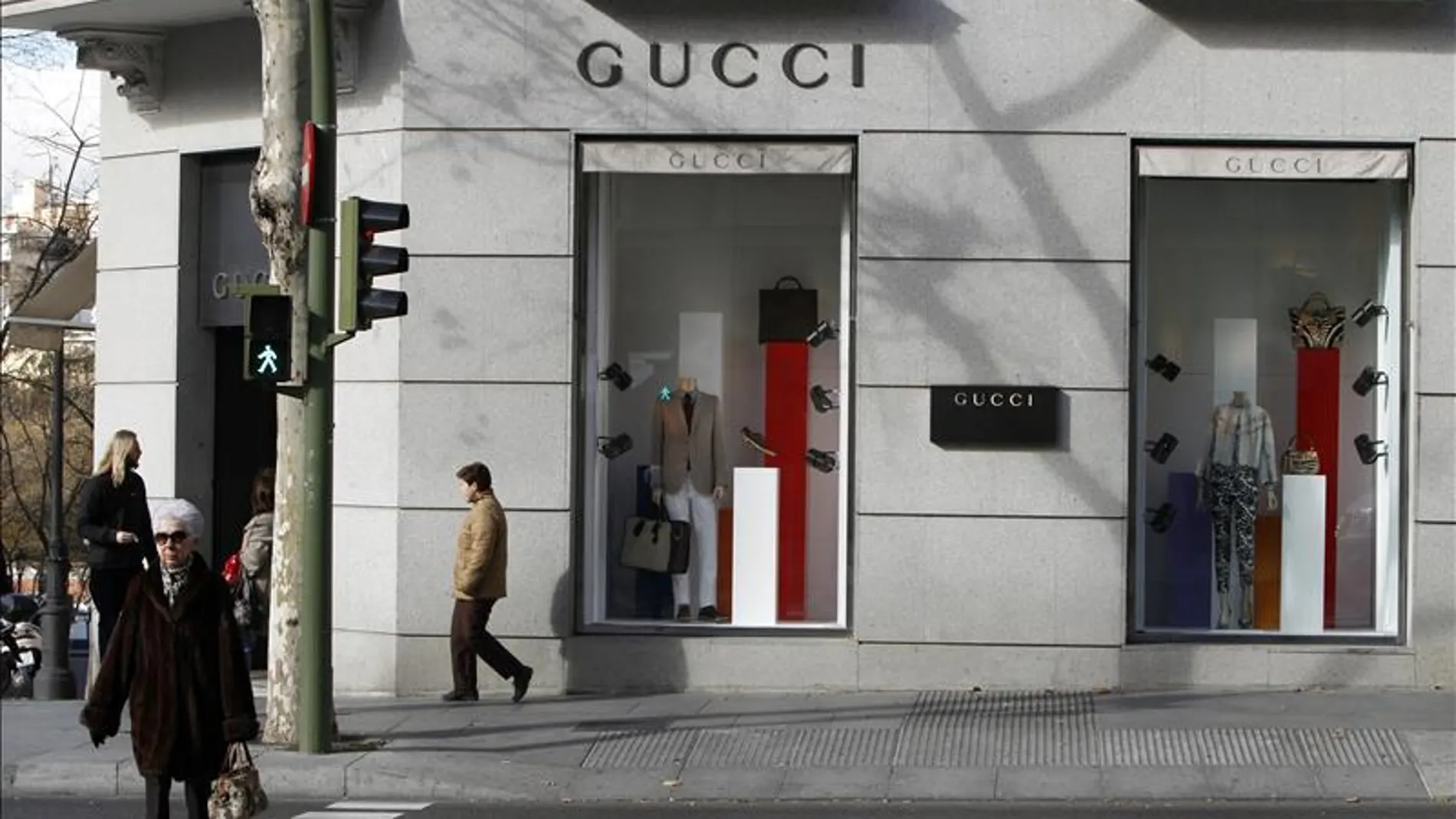 Escaparate de una tienda de moda en Madrid Escaparate de una tienda de moda en Madrid