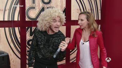 Adrián Rodríguez ensaya como David Bisbal