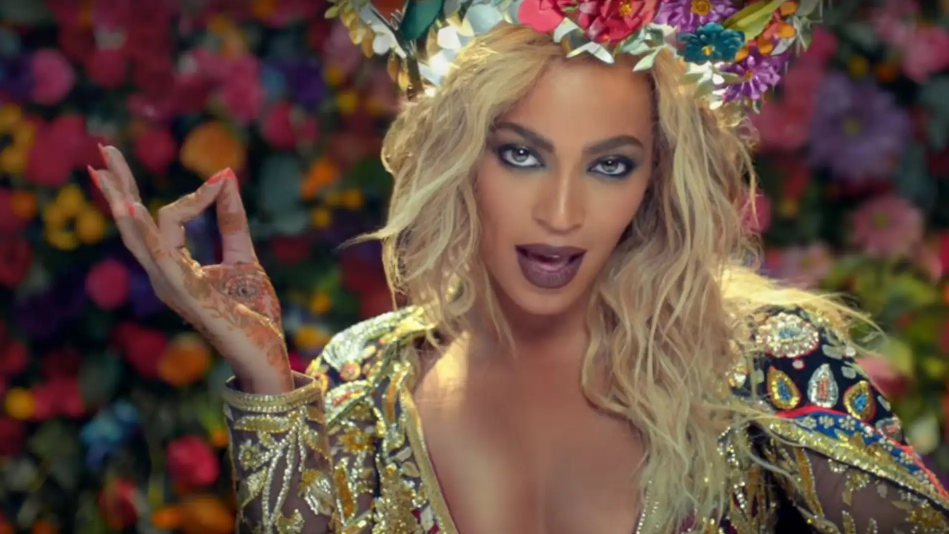 Beyoncé en el videoclip de Coldplay