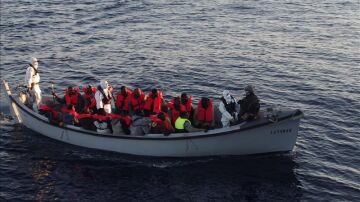 Un grupo de los 655 inmigrantes rescatados