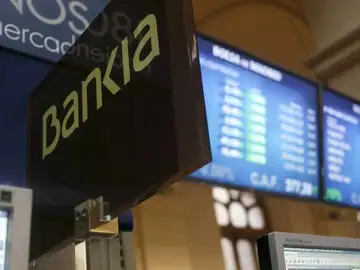 Paneles informativos en la Bolsa de Madrid. Paneles informativos en la Bolsa de Madrid.