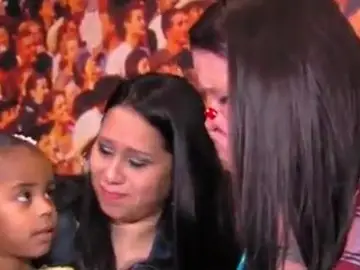 Madre escucha latir el corazón de su hijo fallecido Madre escucha latir el corazón de su hijo fallecido