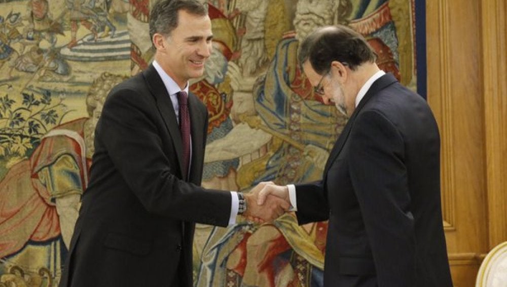 Felipe VI recibe a Mariano Rajoy