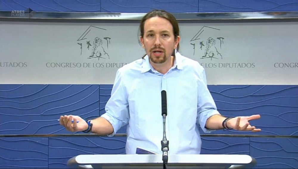 Pablo Iglesias, durante la rueda de prensa en el Congreso