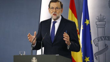 El presidente del PP, Mariano Rajoy, durante la rueda de prensa