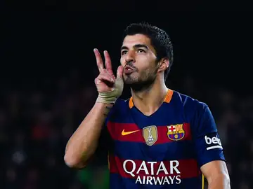 Luis Suárez celebra un gol ante el Valencia Luis Suárez celebra un gol ante el Valencia