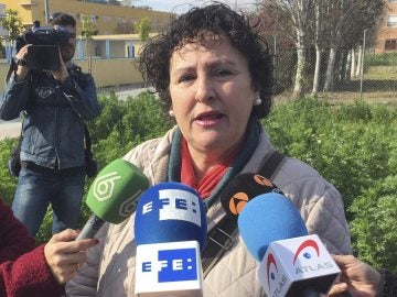 La sevillana María Salmerón en declaraciones a los periodistas La sevillana María Salmerón en declaraciones a los periodistas