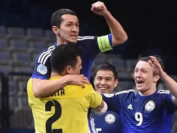 Los jugadores de Kazajistán celebran la victoria Los jugadores de Kazajistán celebran la victoria