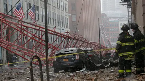 Accidente al caer una grúa en Nueva York Accidente al caer una grúa en Nueva York