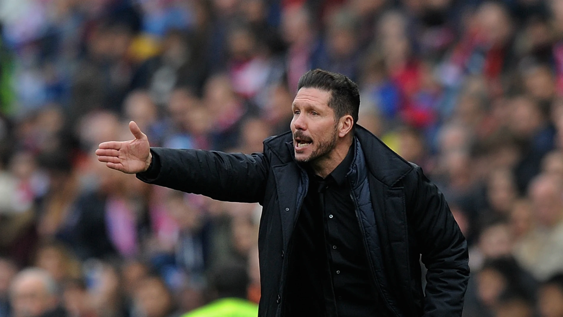 Simeone da indicaciones Simeone da indicaciones