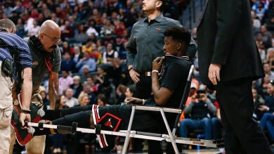 Los Bulls, alarmados tras la lesión de Jimmy Butler en su rodilla izquierda