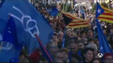 Miles de personas se manifiestan en Amposta en contra del Plan Hidrológico de la Cuenca del Ebro