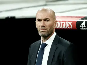 Zidane, en el banquillo Zidane, en el banquillo