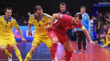 Serbia y Ucrania en el partido de cuartos de findal