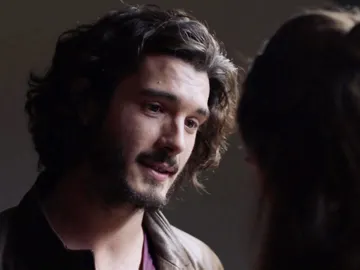 Víctor convence a Belén para que no le delate Víctor convence a Belén para que no le delate
