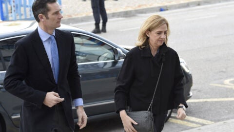 La Infanta Cristina y Urdangarin llegan a la Audiencia