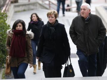 Isabel de la Fuente, madre de Cristina Arce, fallecida junto con otras cuatro jóvenes, su hermana y su padre