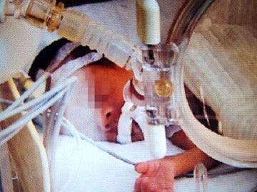 Un bebé chino se despierta antes de ser incinerado Un bebé chino se despierta antes de ser incinerado