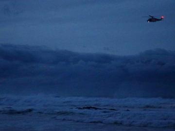  Un helicóptero durante las labores de búsqueda