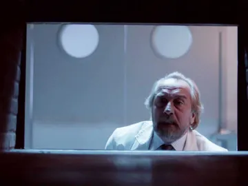Miguel busca la prótesis que le puede relacionar con la desaparición de Enrique Miguel busca la prótesis que le puede relacionar con la desaparición de Enrique