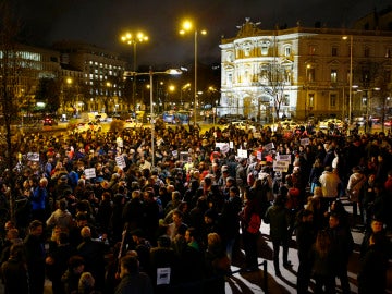 Alrededor de 200 personas se concentran en Madrid