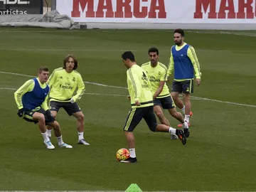 Los jugadores del Real Madrid, durante un entrenamiento Los jugadores del Real Madrid, durante un entrenamiento