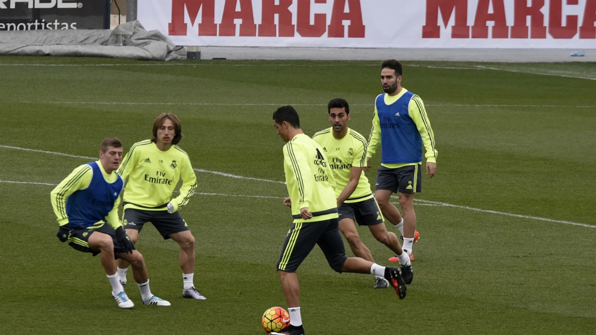Los jugadores del Real Madrid, durante un entrenamiento Los jugadores del Real Madrid, durante un entrenamiento